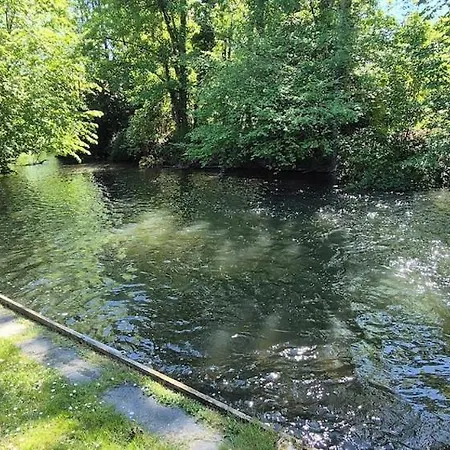 Au Bord De L Eau شقة